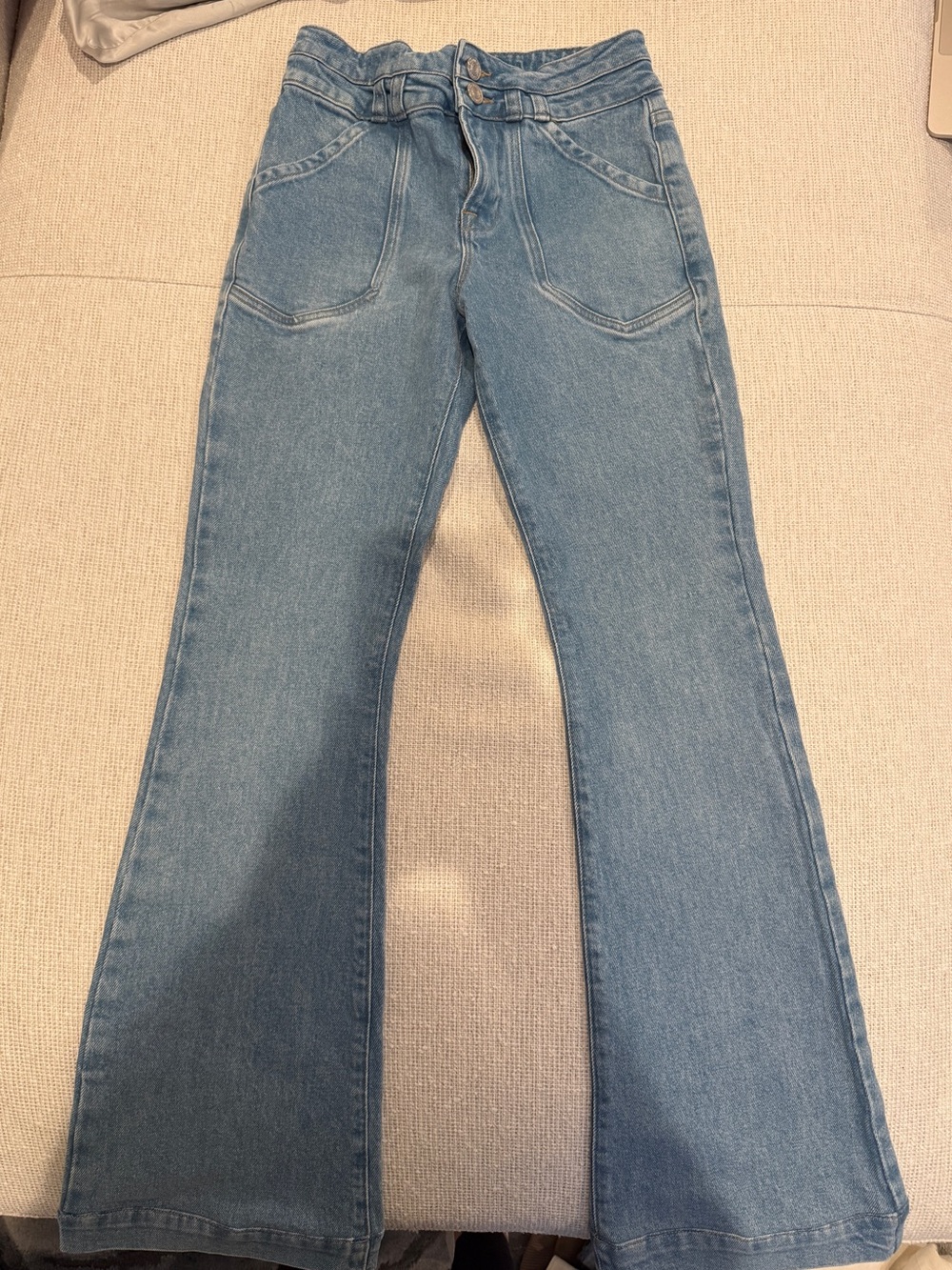 Frame Caye Double Button Pocket Flare Jeans